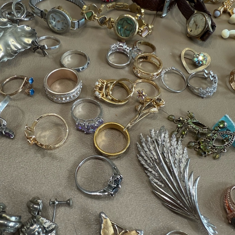 Assorted Jewelry Collection - Picture 2 of 4